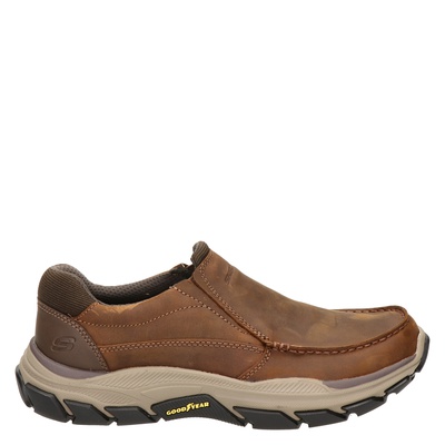 Skechers Respected Catel - Instapschoenen - Bruin
