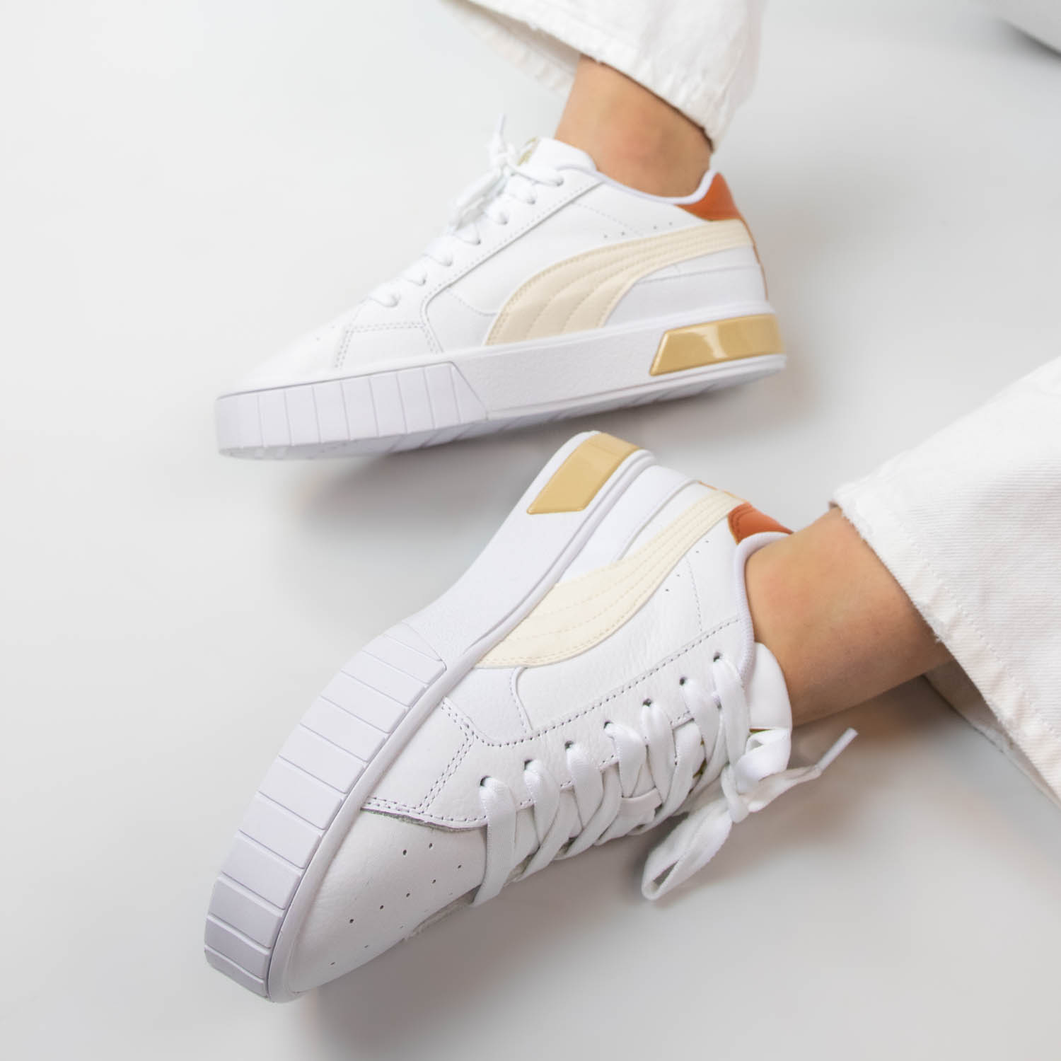 Puma Cali Star - Lage sneakers voor dames - Beige - Nelson.nl
