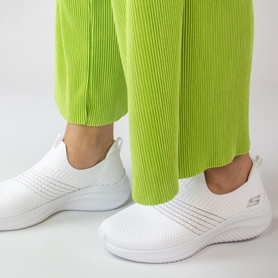 Skechers Ultra Flex 3.0 - Instapschoenen - Wit