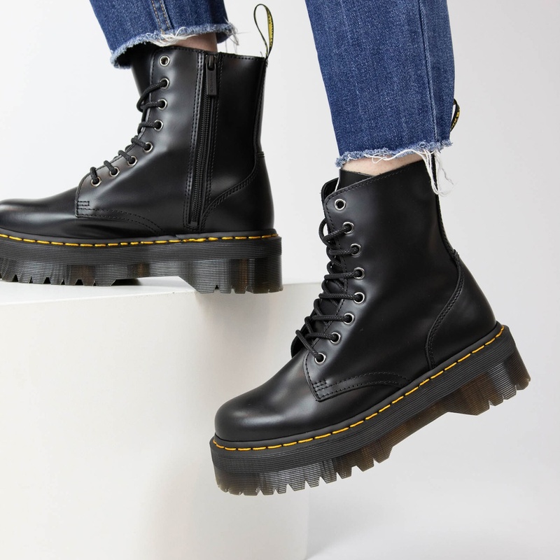 Dr. Martens Vegan Jadon II mono platform - Veterboots voor dames - Rood