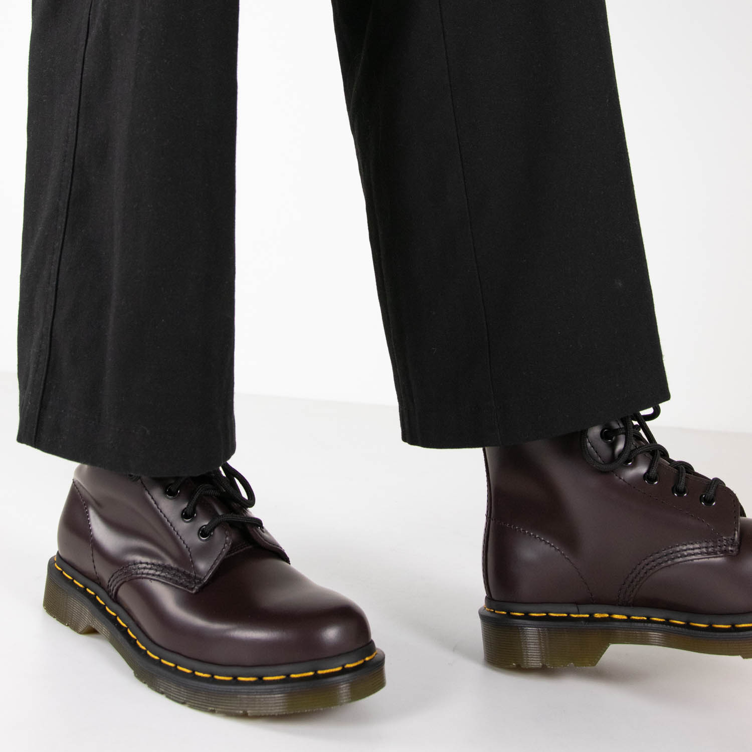 Dr. Martens 1460 Smooth - Veterboots voor dames - Rood - Nelson.nl
