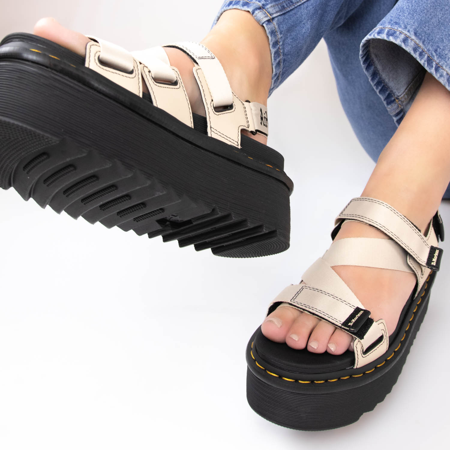 Dr. Martens Kimber - Sandalen voor dames - Beige - Nelson.nl