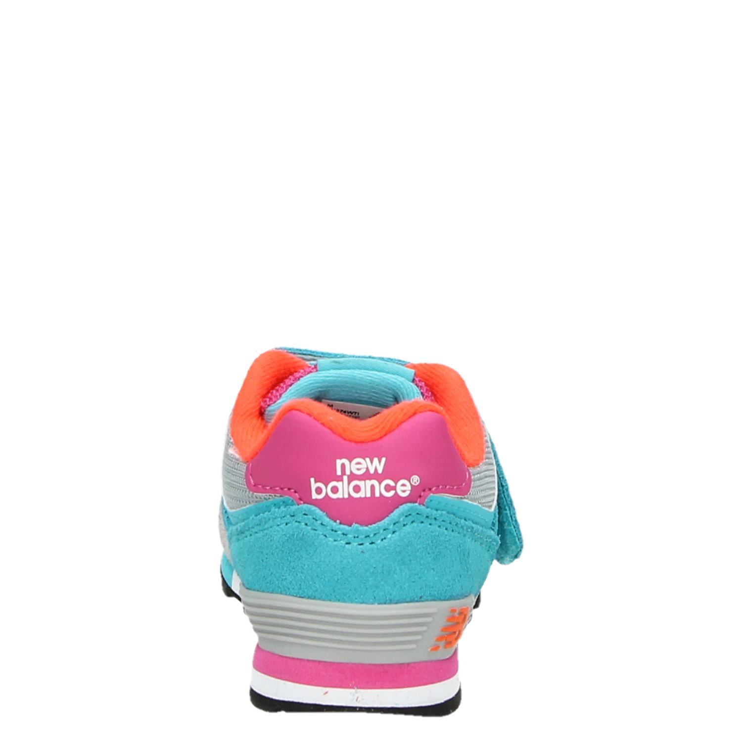 Sneakers voor dames: zo stap je stijlvol \u0026 comfortabel de deur uit!