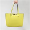 Guess Uptown Chic - Handtassen - Geel