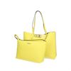 Guess Uptown Chic - Handtassen - Geel